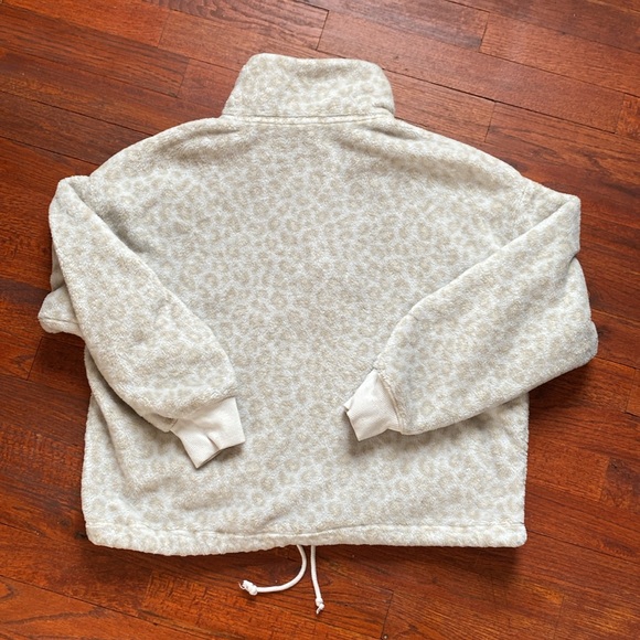 Old Navy Fleece Pullover with Cheetah Print - Picture 7 of 7